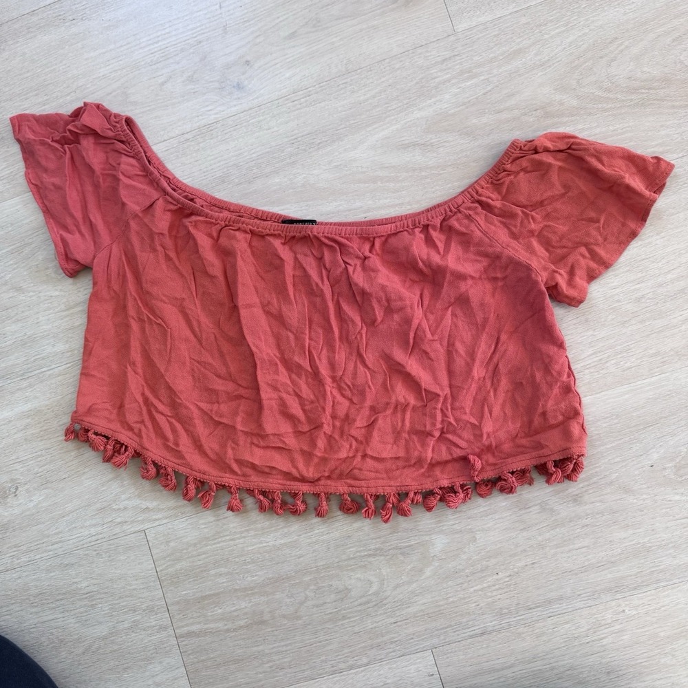 Forever 21 Off Shoulder Crop Top Red Tassel Hem Short Sleeve Women's S